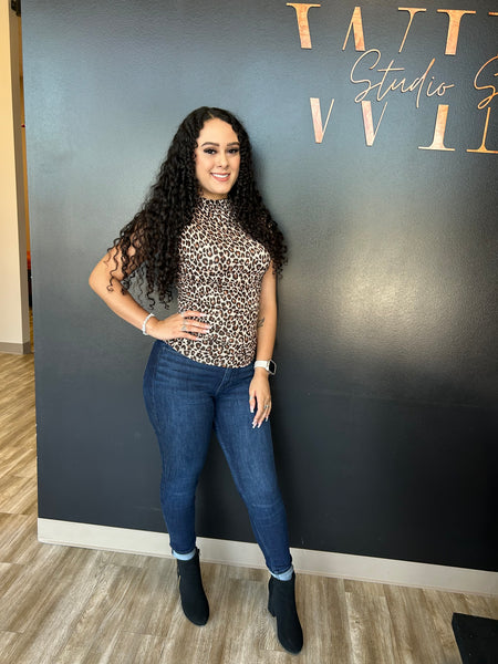 Leopard top